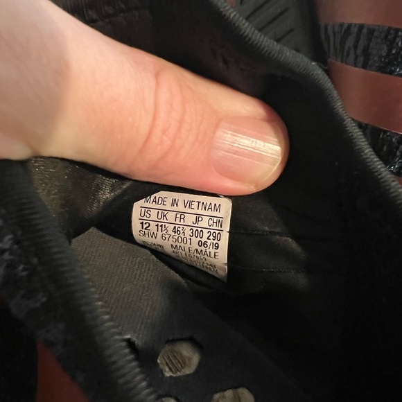 Used Adidas men’s shoes size 12 - Picture 3 of 4